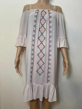 NWT Cover-Up Peach Embroidered Beachy